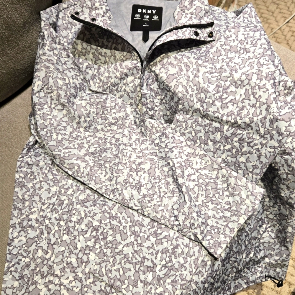 DKNY Gray and White Camo Print Wind Breaker Rain Jacket NEW